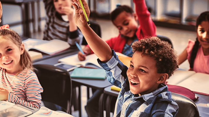 © Adobestock/vectorfusionart A primary school class enjoys the lesson