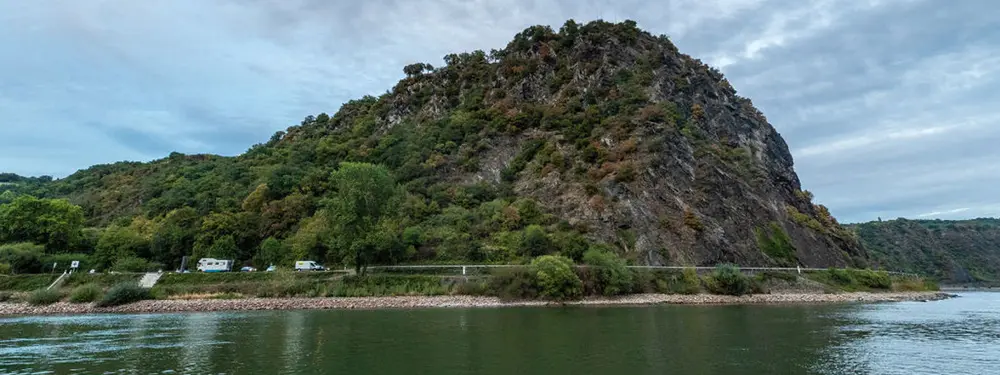 © Dominik Ketz / Rheinland-Pfalz Tourismus GmbH Über den Loreley-Felsen bei St. Goarshausen gibt es viele Geschichten.