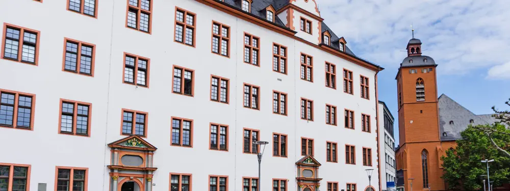 © Adobe Stock / Martin Keiler Das Gebäude der alten Universität Mainz.